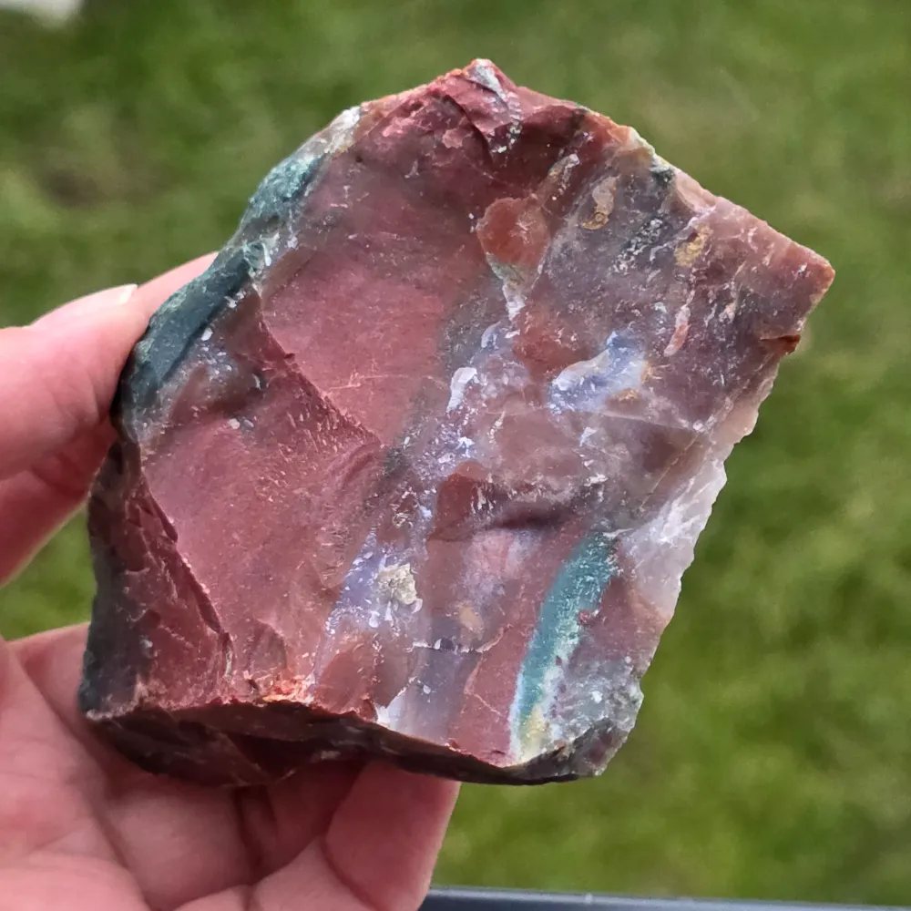 Indiai vörös szardonyx durva kő m4